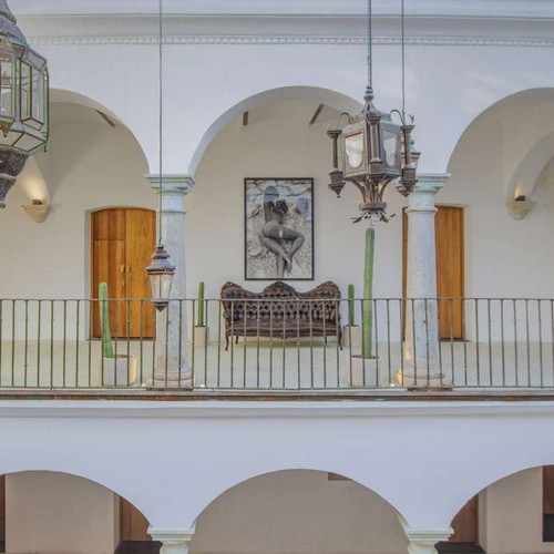 Hotel Sin Nombre
