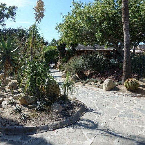 Los Adobes