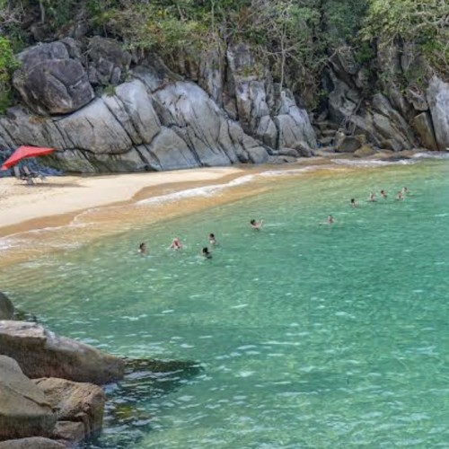 Playa Colomitos